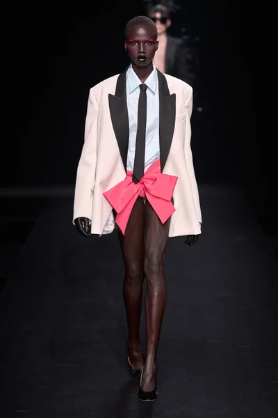 Look 1